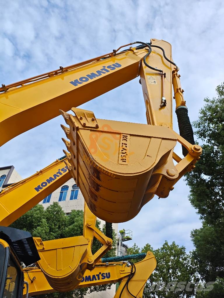 Komatsu PC 240-8 Гусеничні екскаватори