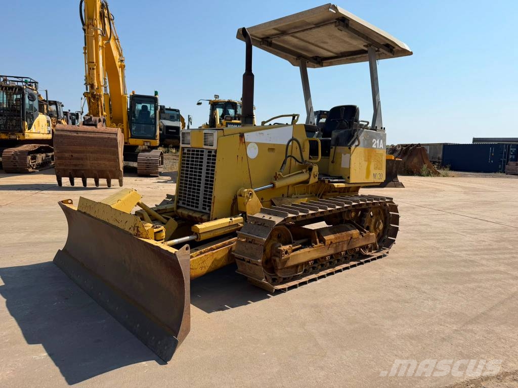 Komatsu D 21 A-7 Crawler dozers