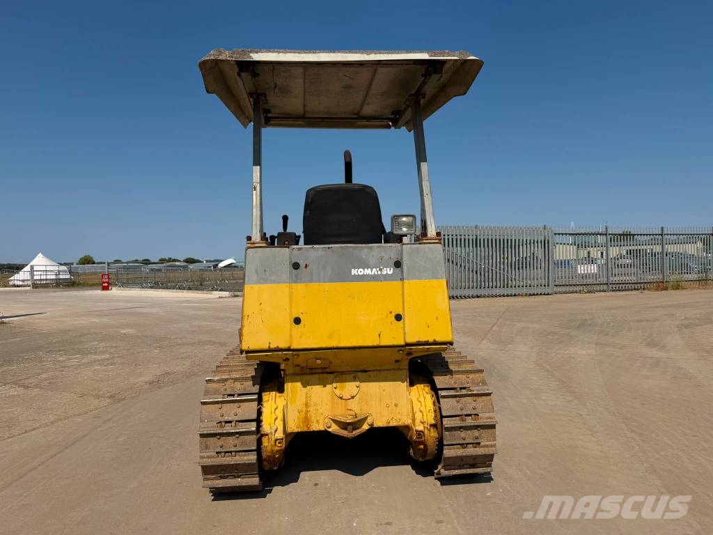 Komatsu D 21 A-7 Crawler dozers