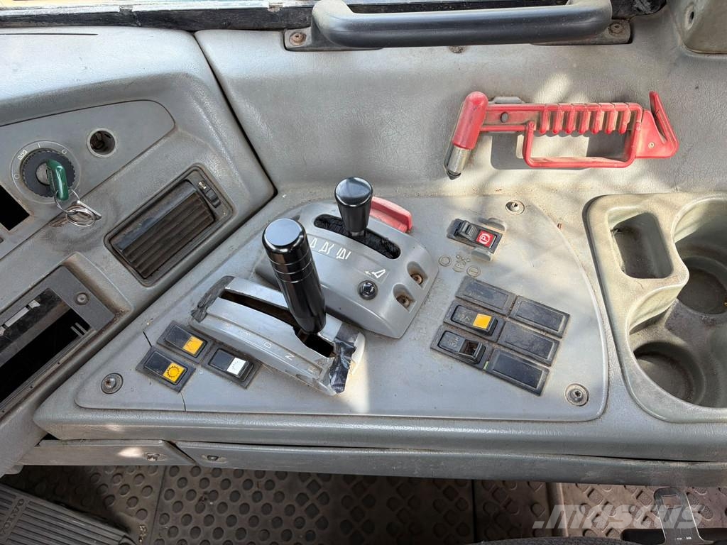 Volvo A25D Knik dumptrucks