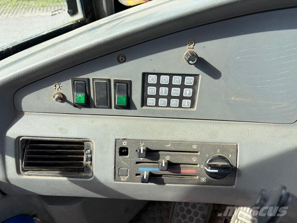 Volvo A25D ساحبات مفصلية