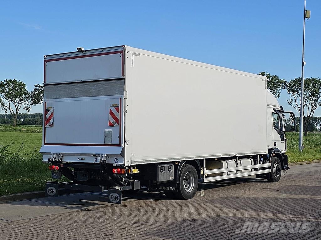 Iveco 160E28 EUROCARGO Camiones con caja de remolque