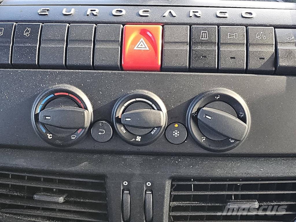 Iveco 160E28 EUROCARGO Camiones con caja de remolque