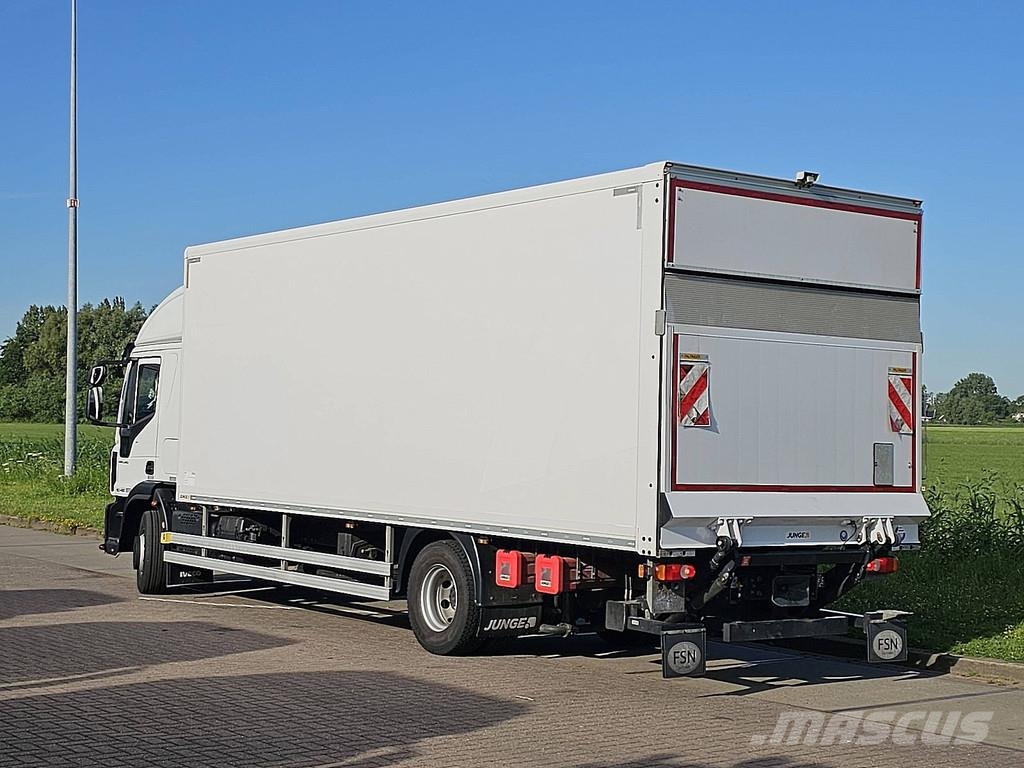 Iveco 160E28 EUROCARGO Camiones con caja de remolque