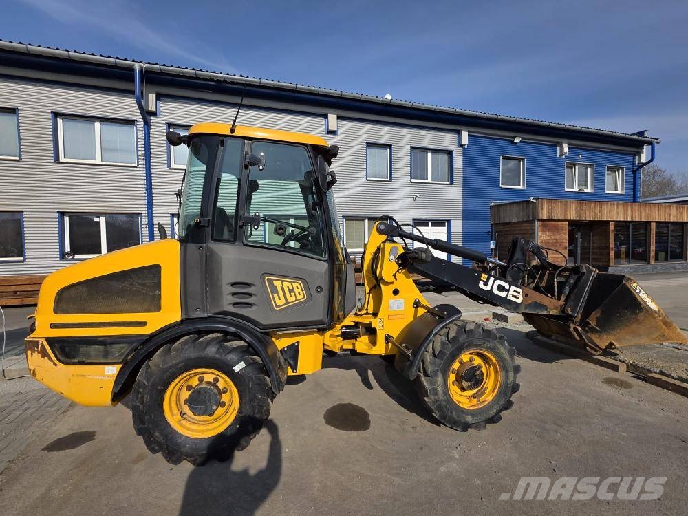 JCB 407 Kolové nakladače