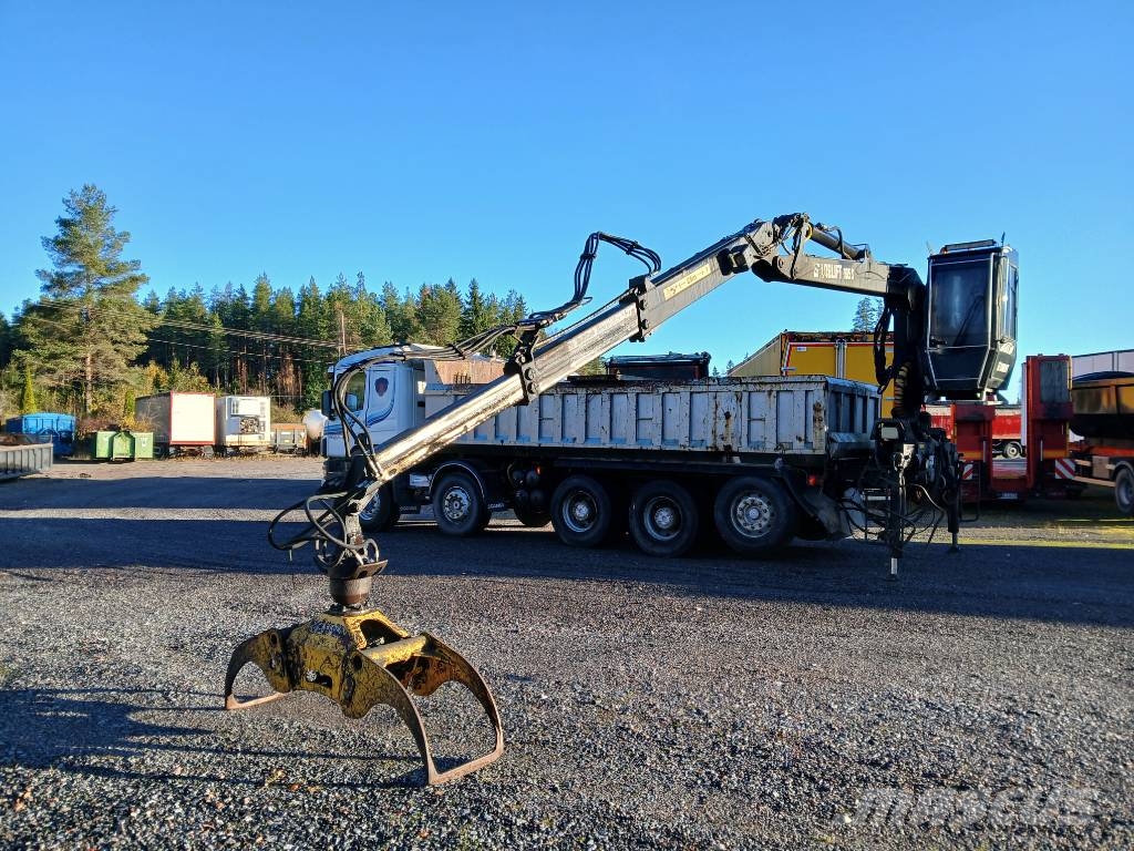 Loglift 105 S T hytti 木材積込用クレーン