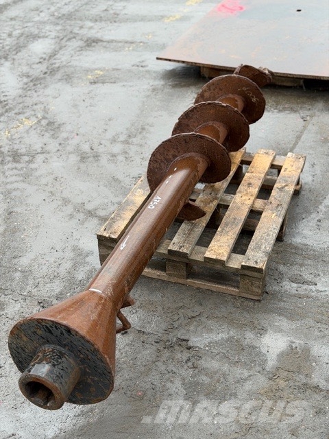 CAT 300 MM AUGER مثاقيب