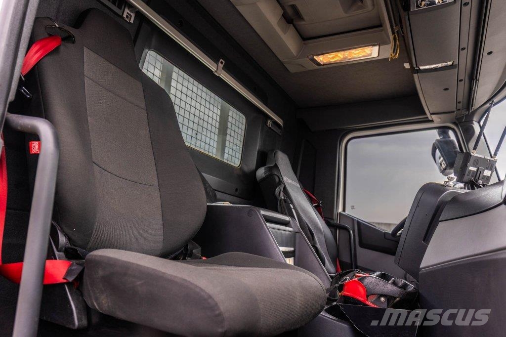 Renault C 380 DXI+Palfinger 26 T/m+5EXT. Всъдеходни кранове