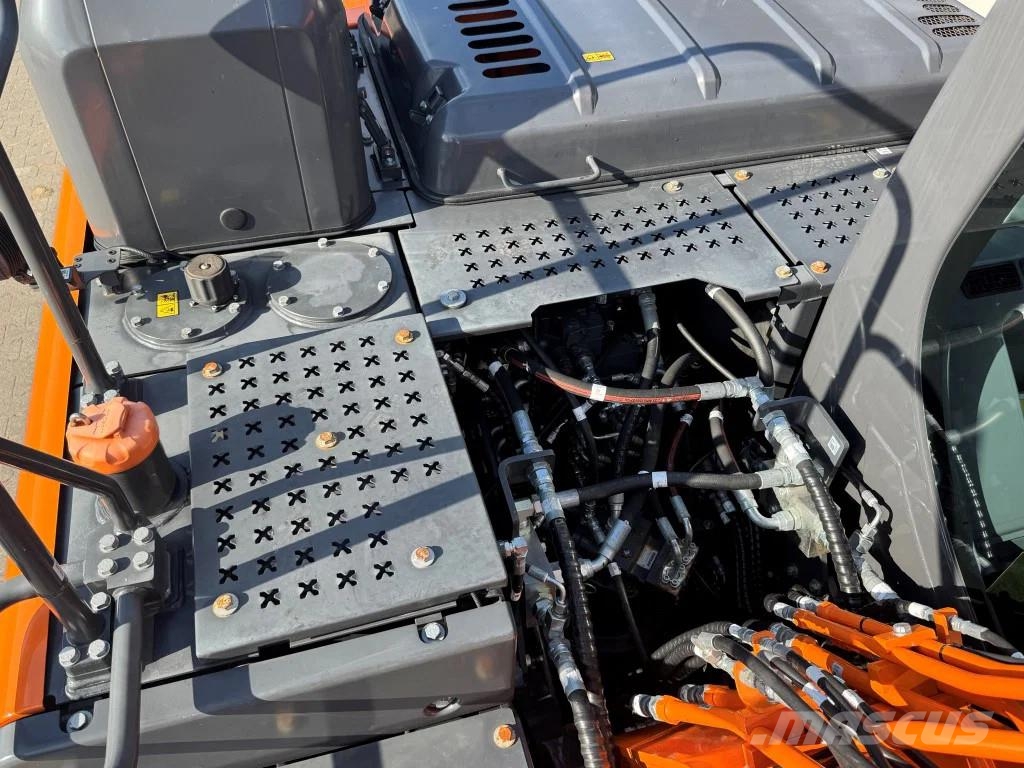 Doosan DX160-7 280 uur !! NIEUW STAAT حفارات بعجل