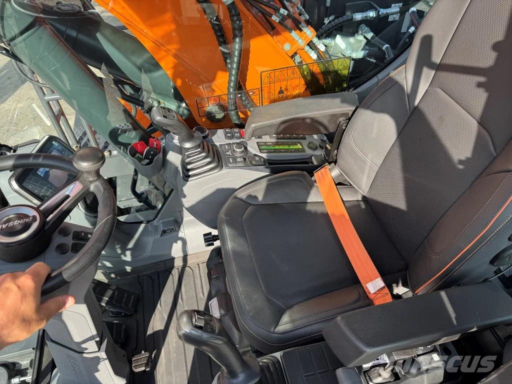 Doosan DX160-7 280 uur !! NIEUW STAAT حفارات بعجل