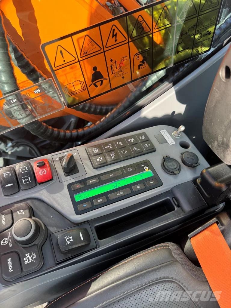 Doosan DX160-7 280 uur !! NIEUW STAAT حفارات بعجل