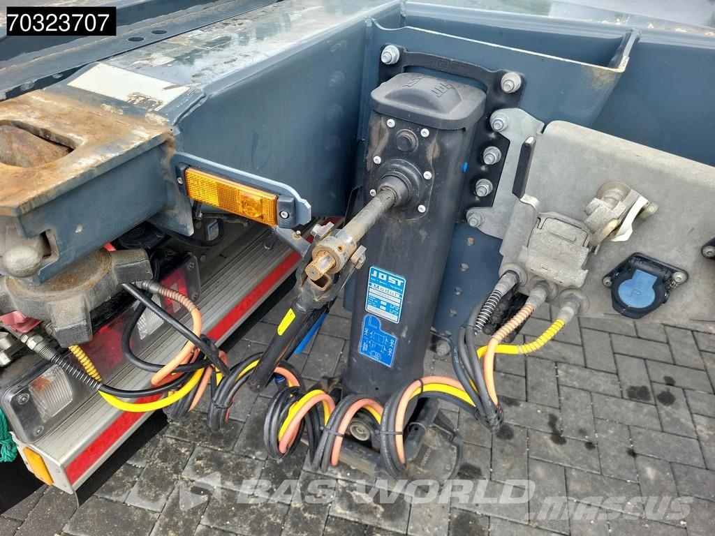 D-tec VCC-06 5 axles Breker-Chassis Steering +Lift axle Containerchassis