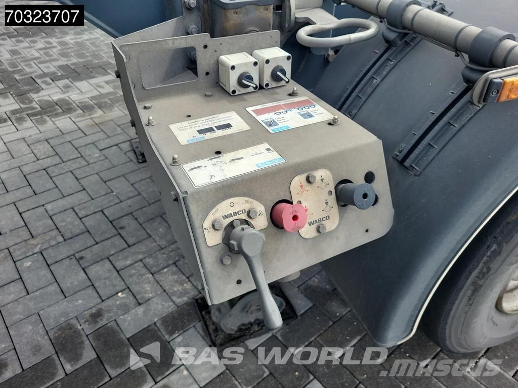 D-tec VCC-06 5 axles Breker-Chassis Steering +Lift axle Containerchassis