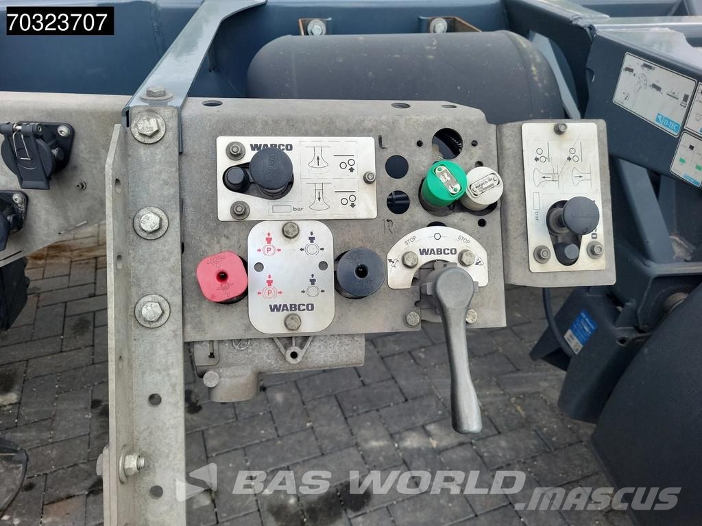 D-tec VCC-06 5 axles Breker-Chassis Steering +Lift axle Semirremolques portacontenedores