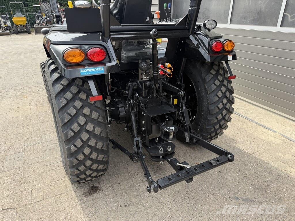 Solis S50 shuttle compact tractor NIEUW galaxy banden op Трактори