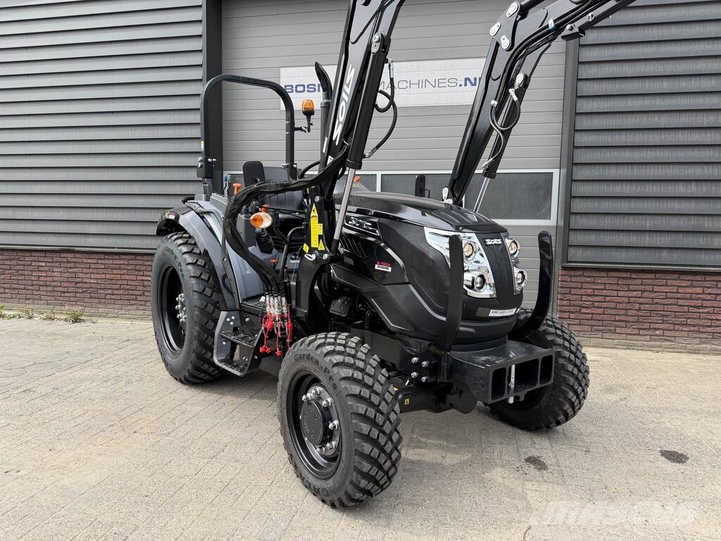 Solis S50 shuttle compact tractor NIEUW galaxy banden op Трактори