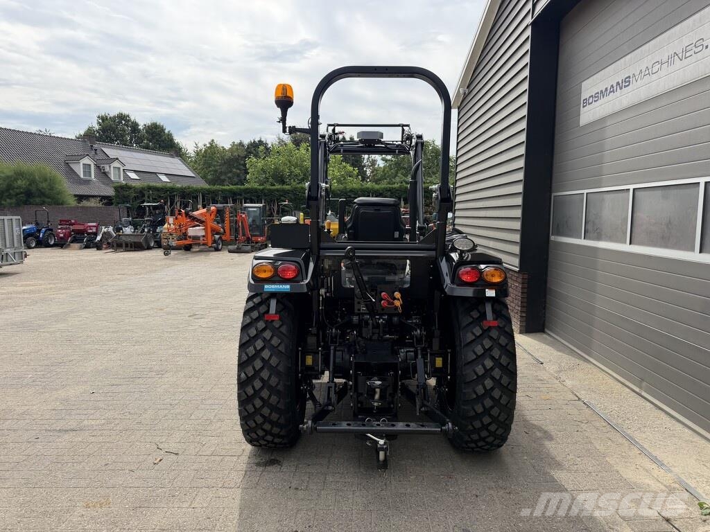 Solis S50 shuttle compact tractor NIEUW galaxy banden op Трактори