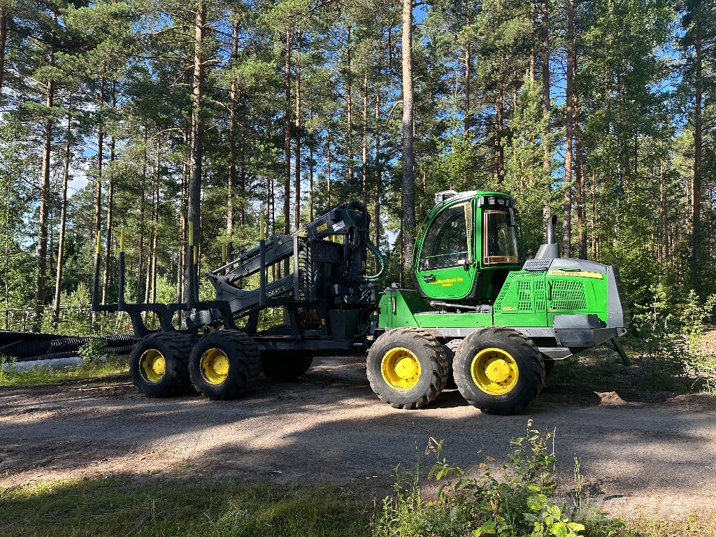 John Deere 1510 G Forwarder