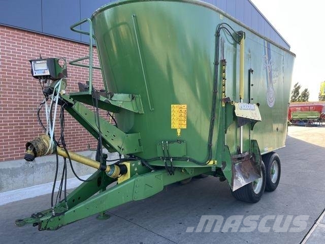 Peecon 26M³ 混合餵料機