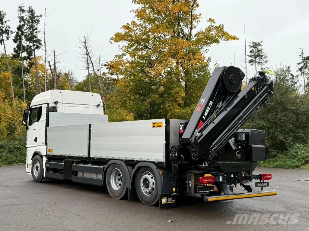MAN TGX 26.520 MAN TGX 26.520 6x2 Hiab 228-6 Kran All-Terrain-Krane