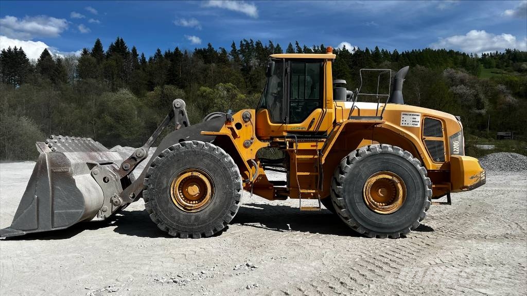 Volvo L220 Rataslaadurid