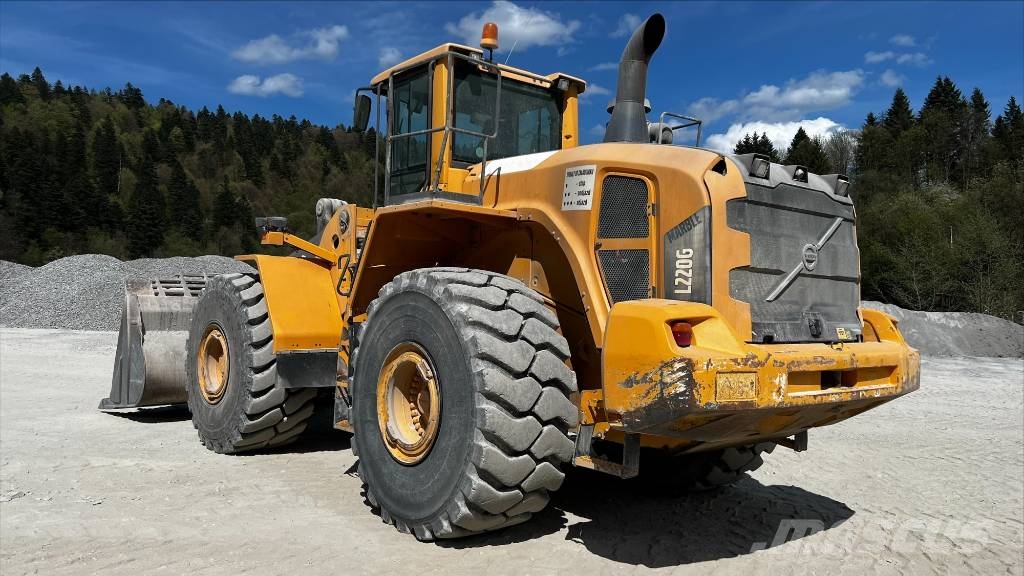 Volvo L220 Rataslaadurid