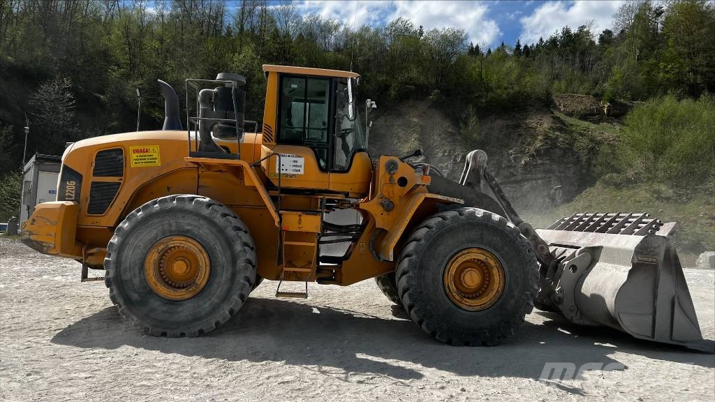Volvo L220 Rataslaadurid