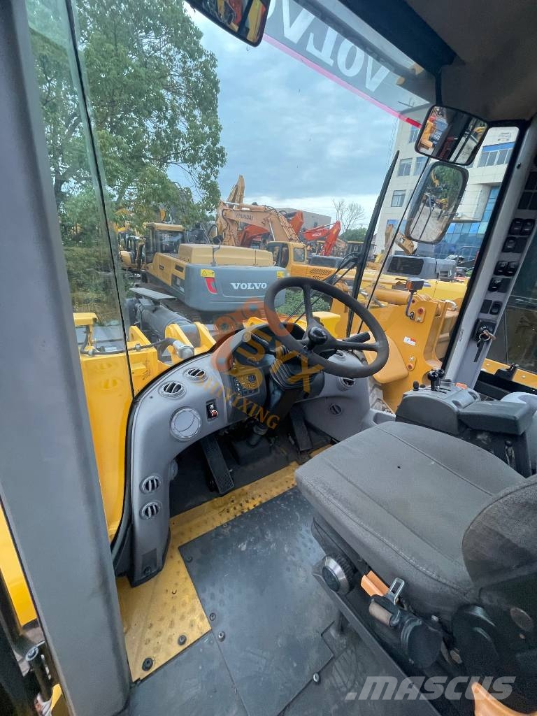 Volvo L 120 Rataslaadurid