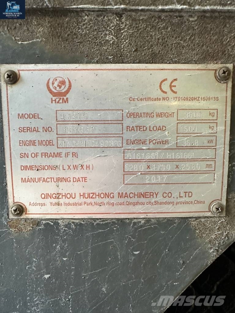 Sino JN915 لوادر بعجل