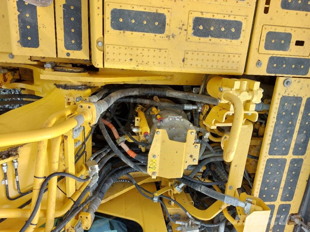 Komatsu HB 365 LC-3 Hybrid 履带挖掘机