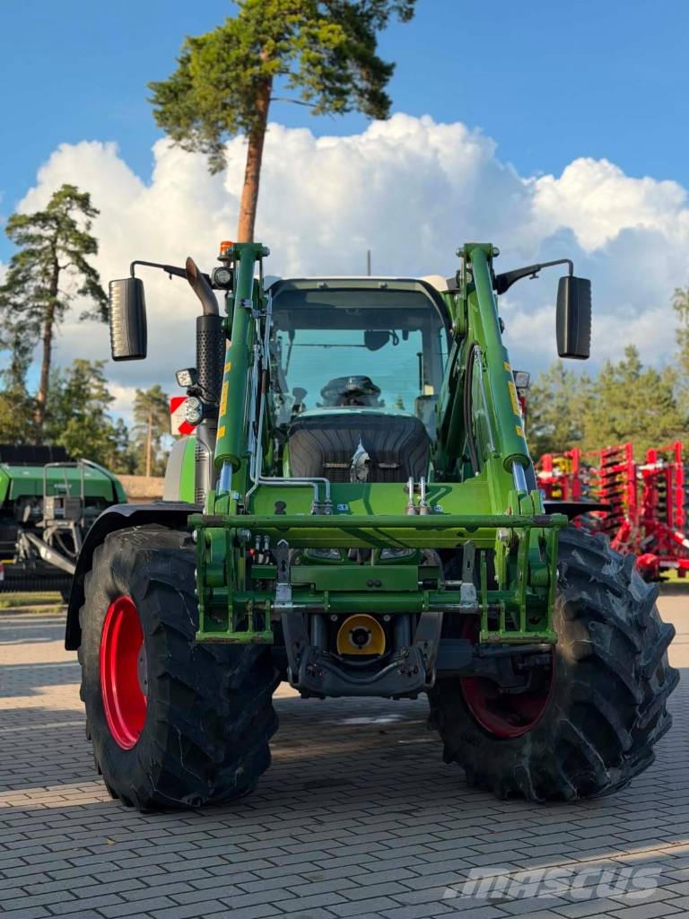 Fendt 724 Vario Profi Plus Tractoren