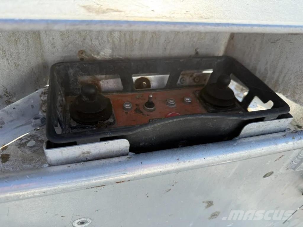 Nissan Cabstar CABSTAR PALFINGER HOOGWERKER 20 METER 35.1 المنصات الهوائية المثبتة على شاحنة