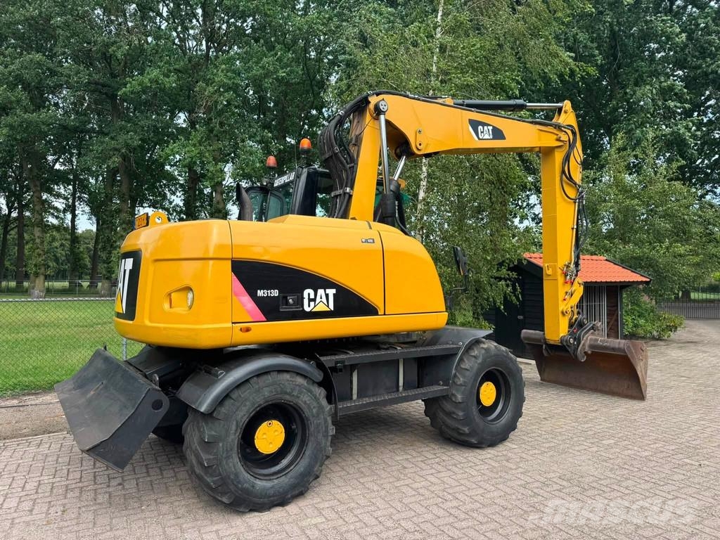 CAT M313D Mobiele kraan CW30 Ratiniai ekskavatoriai