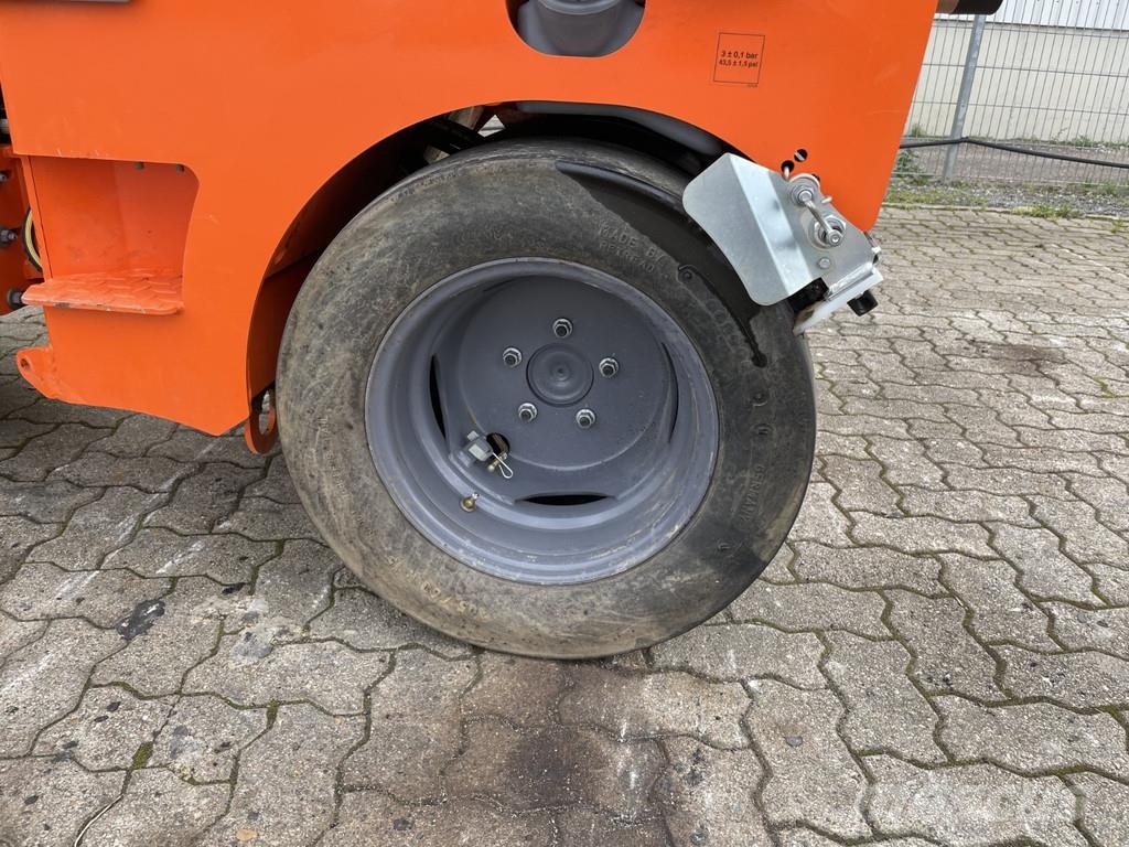 Hamm HD 10 VT Kombinované válce