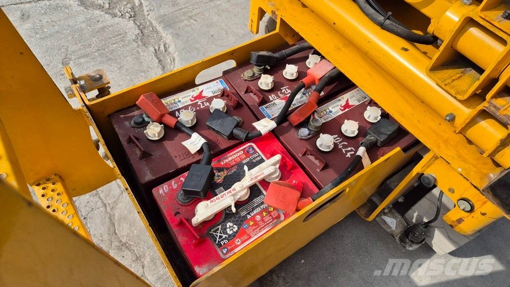 Haulotte COMPACT 10N - 2019 YEAR - 365 WORKING HOURS Elevadores de tesoura