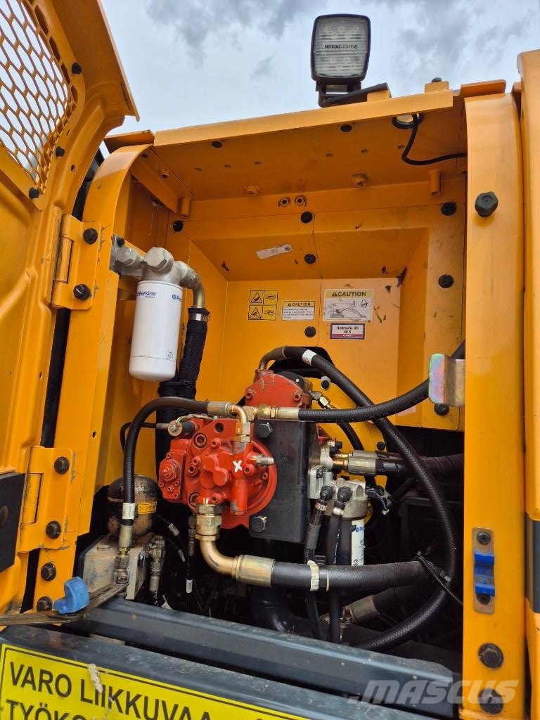 Hyundai HX 140 HW Excavadoras sobre orugas