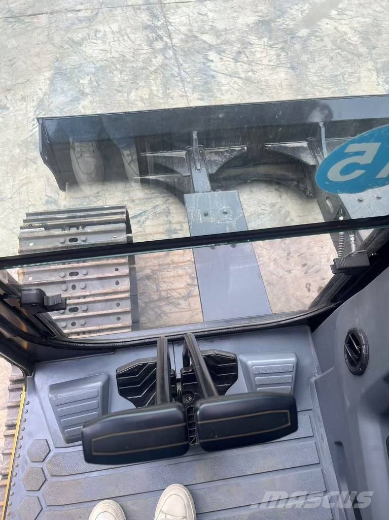 CAT 310 Гусеничні екскаватори