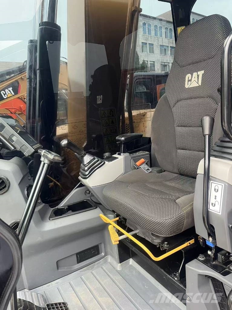 CAT 310 Гусеничні екскаватори