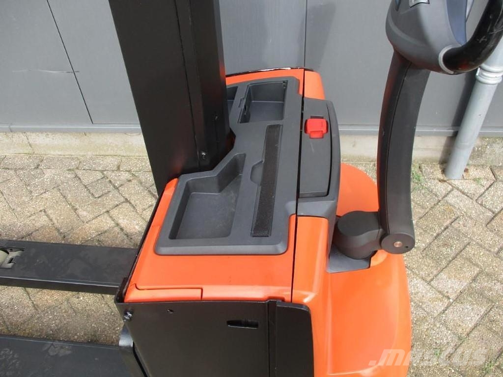 Toyota SWE 080L Nisko podizni električni viljuškar