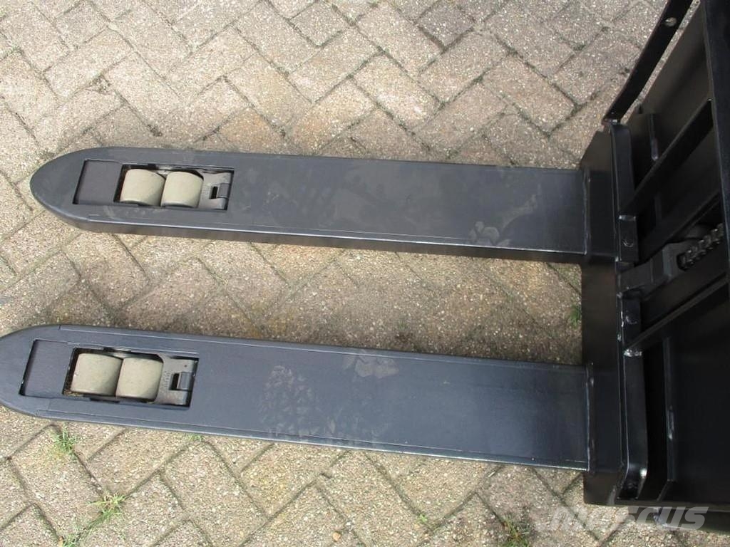 Toyota SWE 080L Nisko podizni električni viljuškar