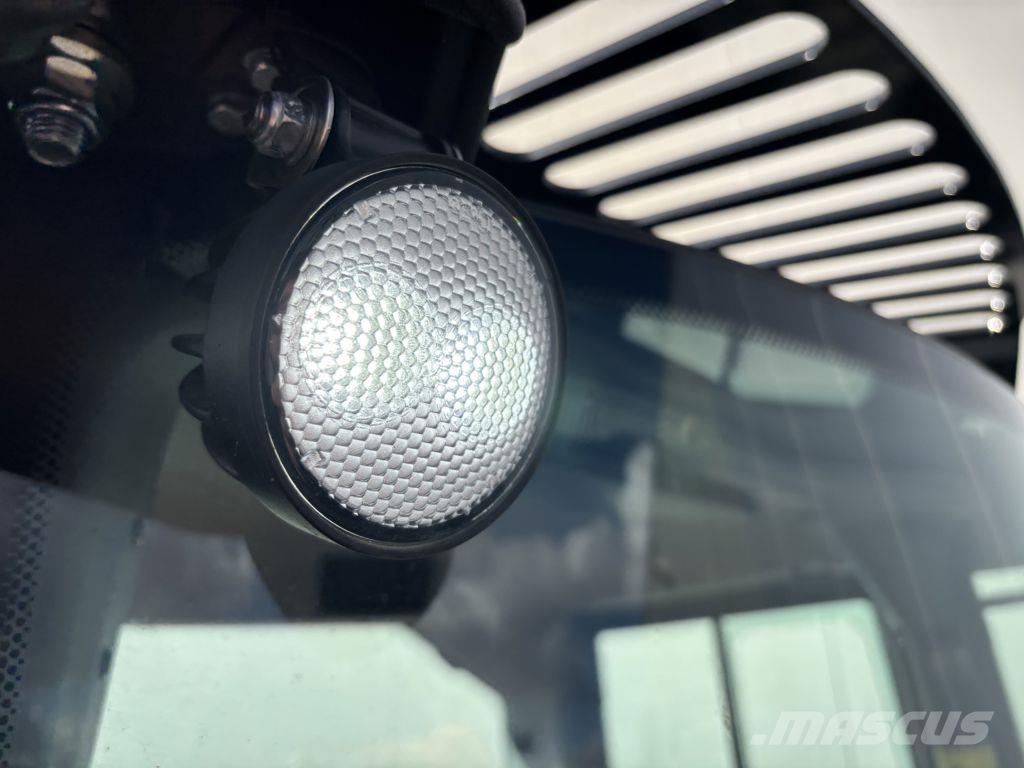 Yanmar V80-5 Chargeuse sur pneus
