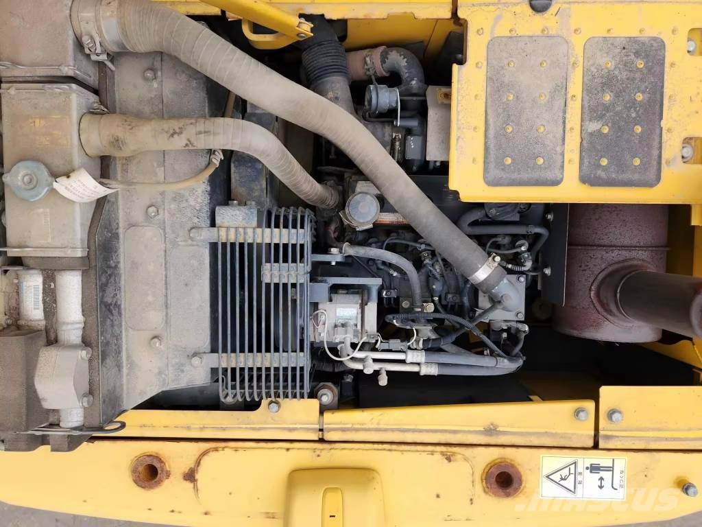 Komatsu PC 120 حفارات وسط 7 طن - 12 طن