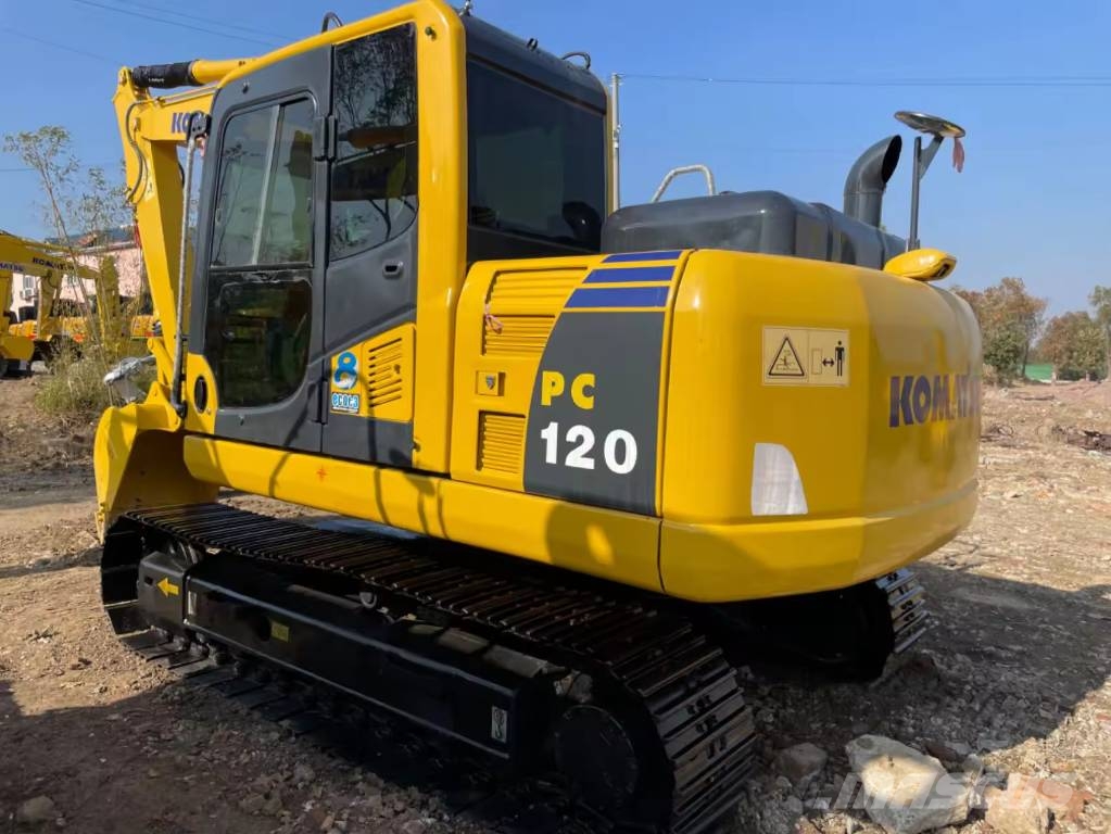 Komatsu PC 120 حفارات وسط 7 طن - 12 طن