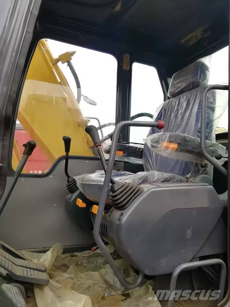 Komatsu PC 120 حفارات وسط 7 طن - 12 طن
