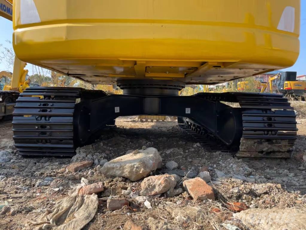 Komatsu PC 120 حفارات وسط 7 طن - 12 طن