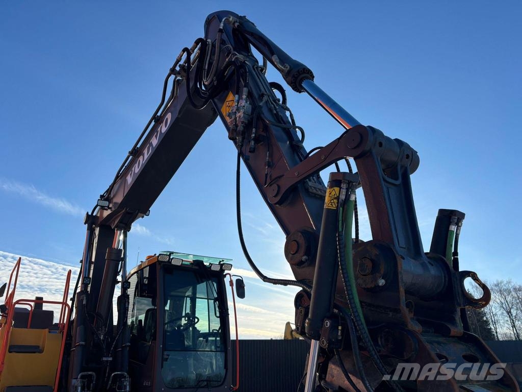 Volvo EW 160 E TILTROTATOR / AC / CENTRAL LUBRICATION Kolesové rýpadlá
