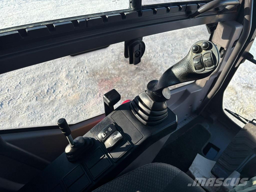 Volvo EW 160 E TILTROTATOR / AC / CENTRAL LUBRICATION Kolesové rýpadlá