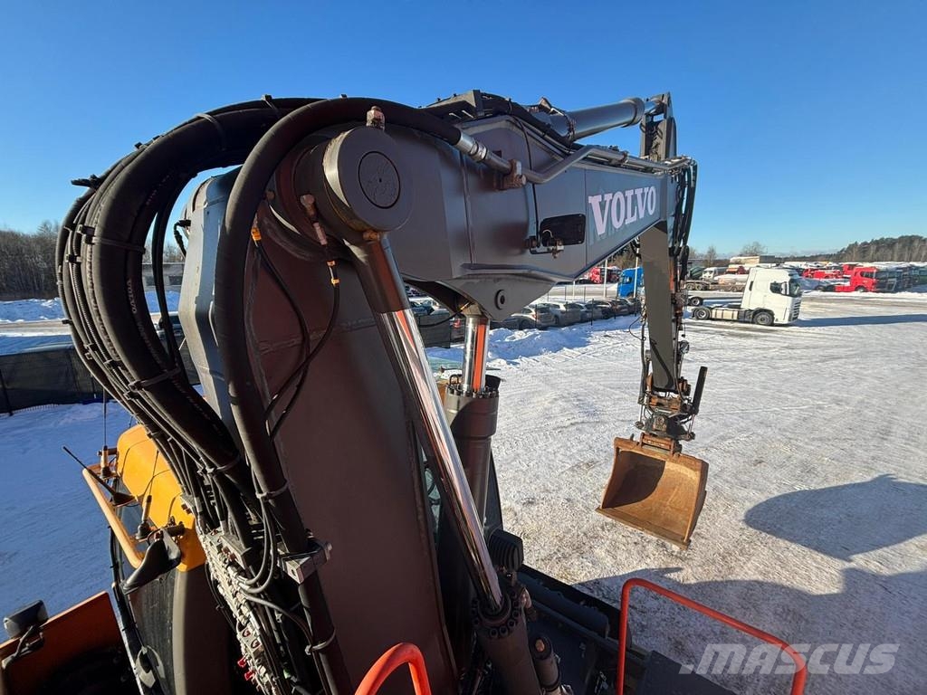 Volvo EW 160 E TILTROTATOR / AC / CENTRAL LUBRICATION Kolesové rýpadlá