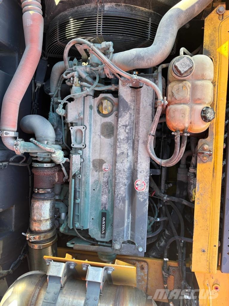 Volvo EW 160 E TILTROTATOR / AC / CENTRAL LUBRICATION Kolesové rýpadlá