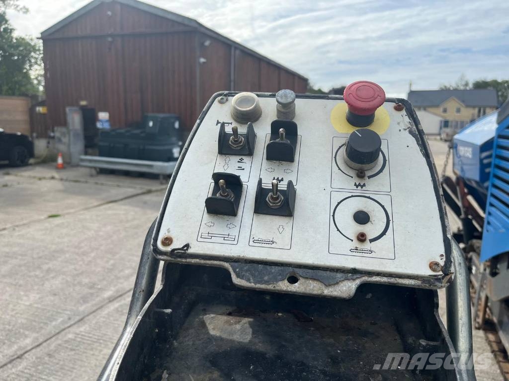 Bomag BF 300 C Muud